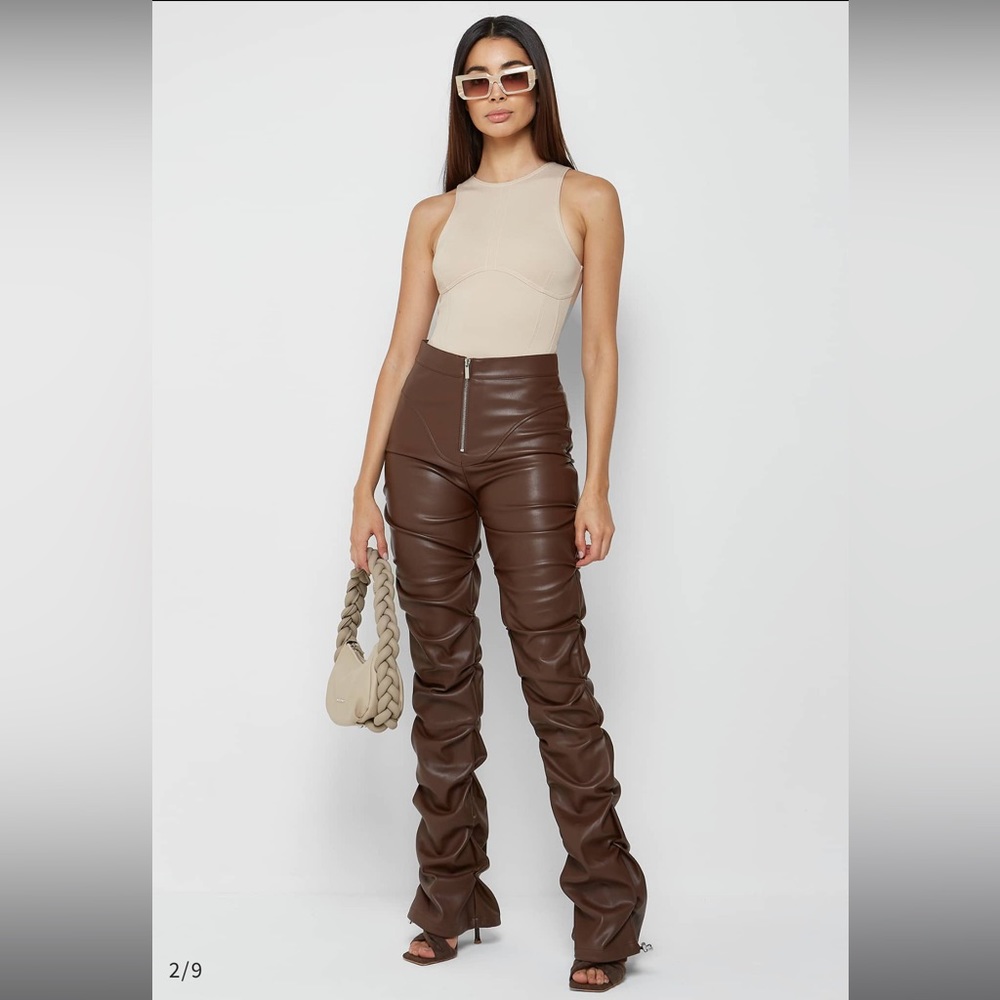 MANIÈRE DE VOIR TACKED VEGAN LEATHER TROUSERS UK8-US4. Runs big, would say SZ 6.